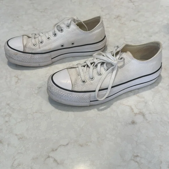 Platform Converse Woman’s 7.5 - Picture 2 of 3